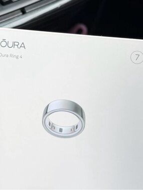 Oura Ring (Silver) Size 7 — Smart Wellness Ring
